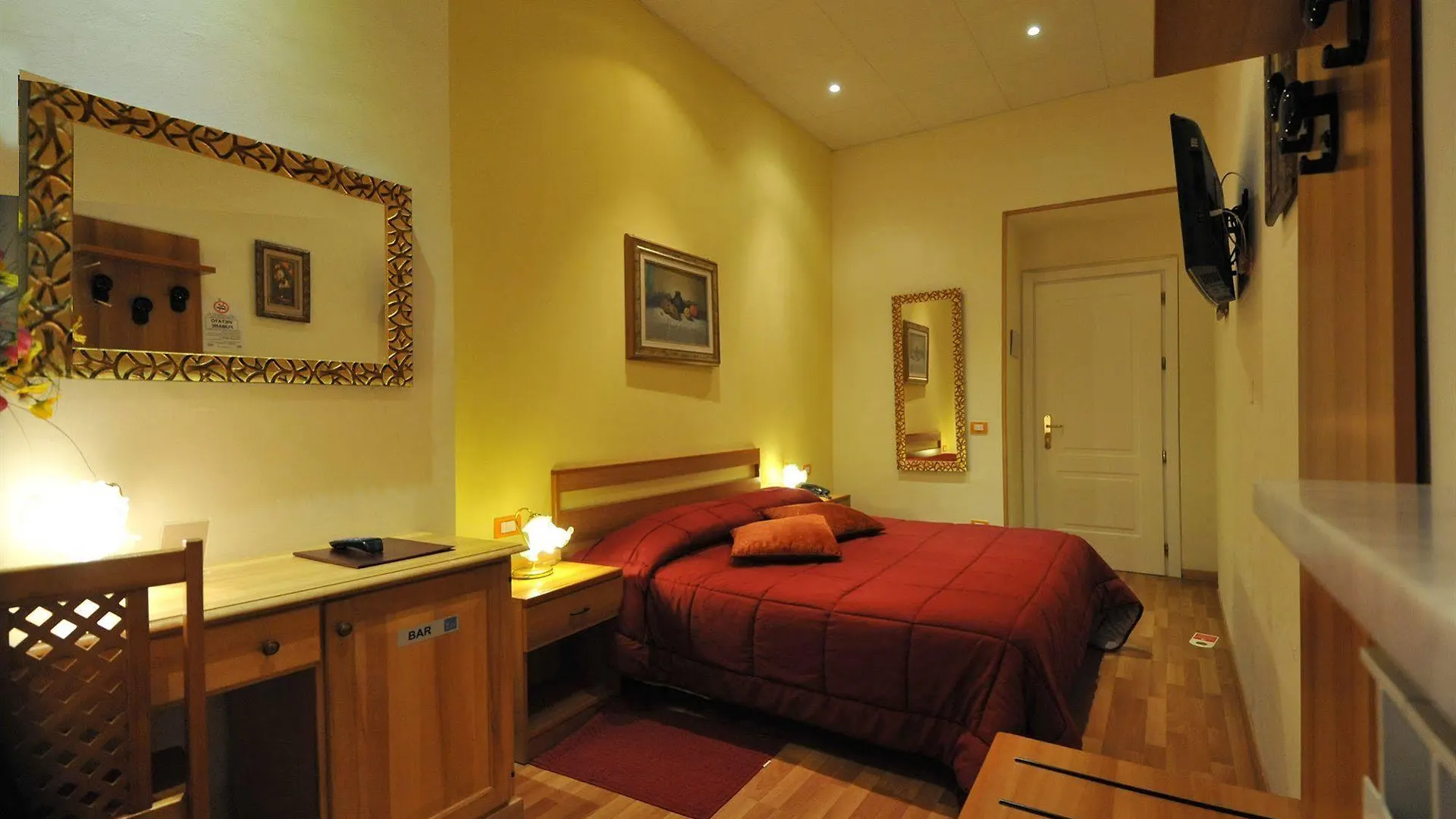 Hotel Alexander Sanremo 3*,